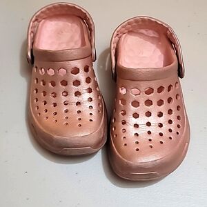 JoyBees, Active Clog - Graphic Metallic Rose Gold, Size 10 To 11, Girls, Sandals